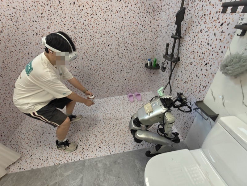 Real robot task collection environment 6