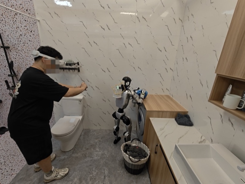 Real robot task collection environment 19