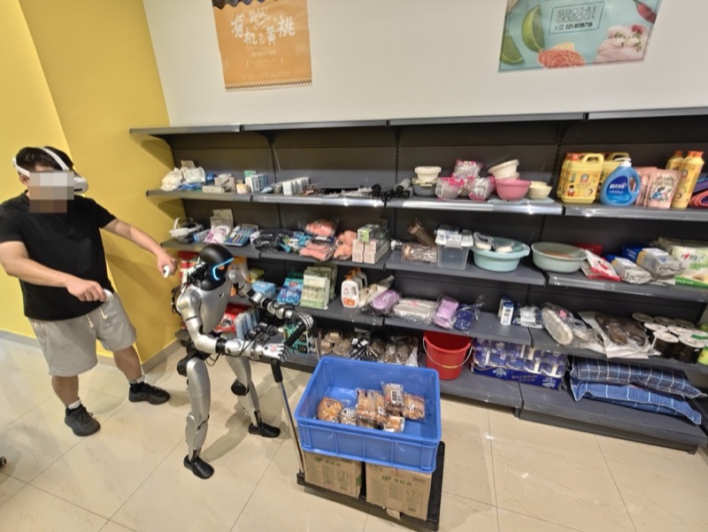 Real robot task collection environment 22