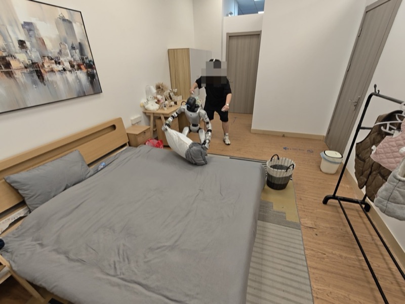 Real robot task collection environment 25